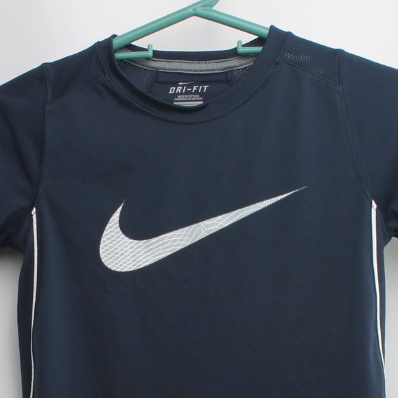 NIKE Dri-Fit Big Kids T-Shirt Size S Navy Blue Vented Shoulder & Sides - Picture 4 of 10